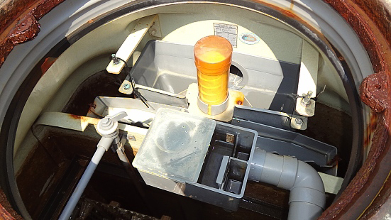 濾過し塩素剤で減菌消毒